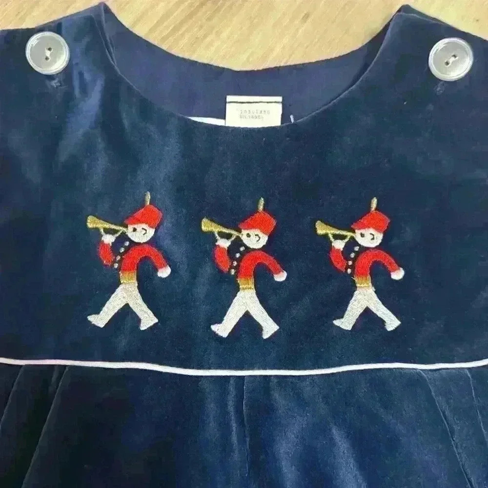 Velvet romper with stitched appliqué size 4T - Picture 2 of 4